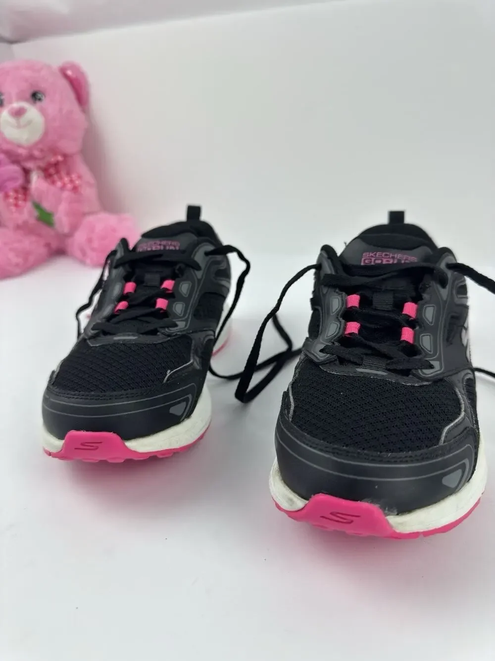 Skechers Go Run Consistent 128075W Sz. 8,5 Women’s Black/Pink Sneakers